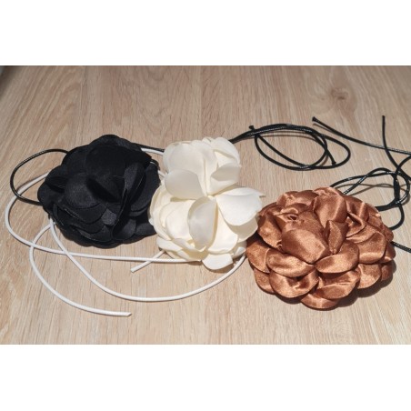 Flor choquer, colores Negro, Beige, Marrón  Satinado