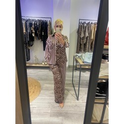 Camisa Animal Print y Rayas