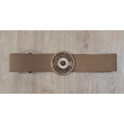Cinturón elástico, color camel, hebilla pedrería