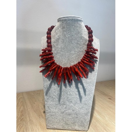Collar coral rojo