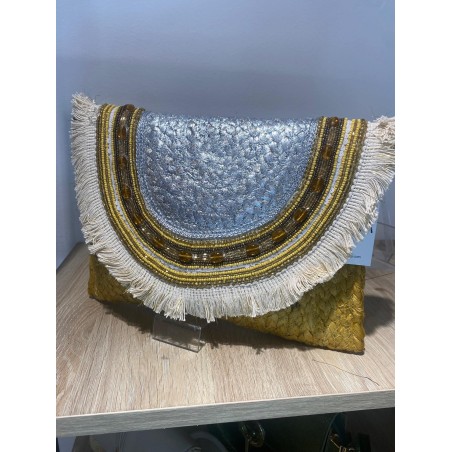 Cartera  rafia  y pedrería Saona