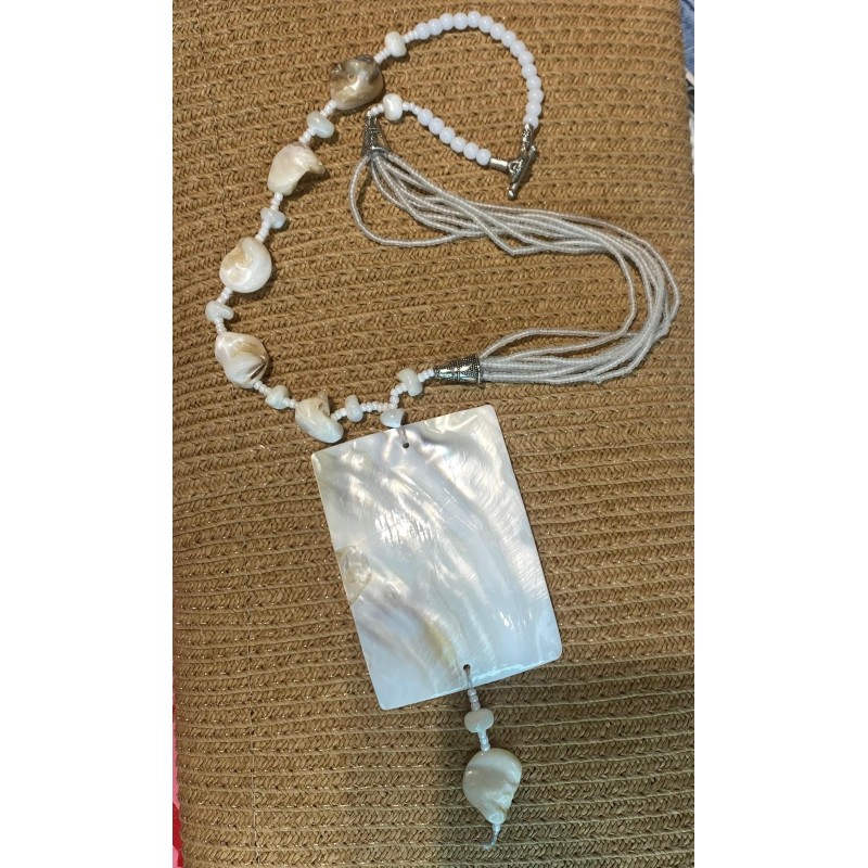 Colgante nácar y piedra de luna