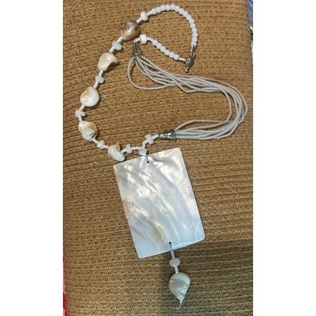 Colgante nácar y piedra de luna